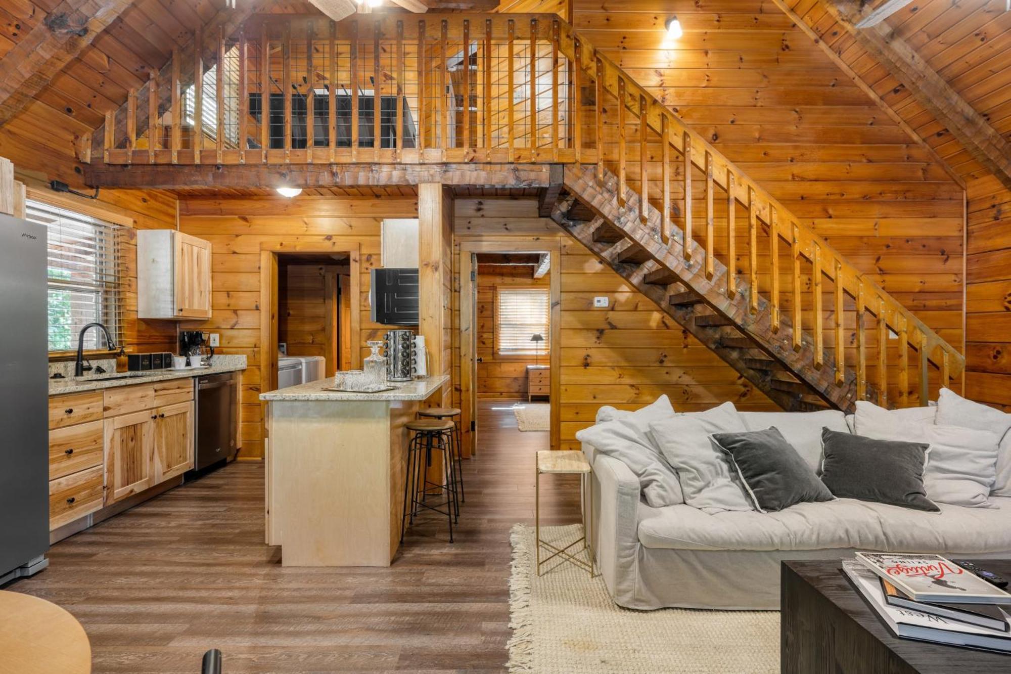 Dudley IV By Avantstay Cosy Cabin W Hot Tub Sweeping Views Pigeon Forge Eksteriør billede