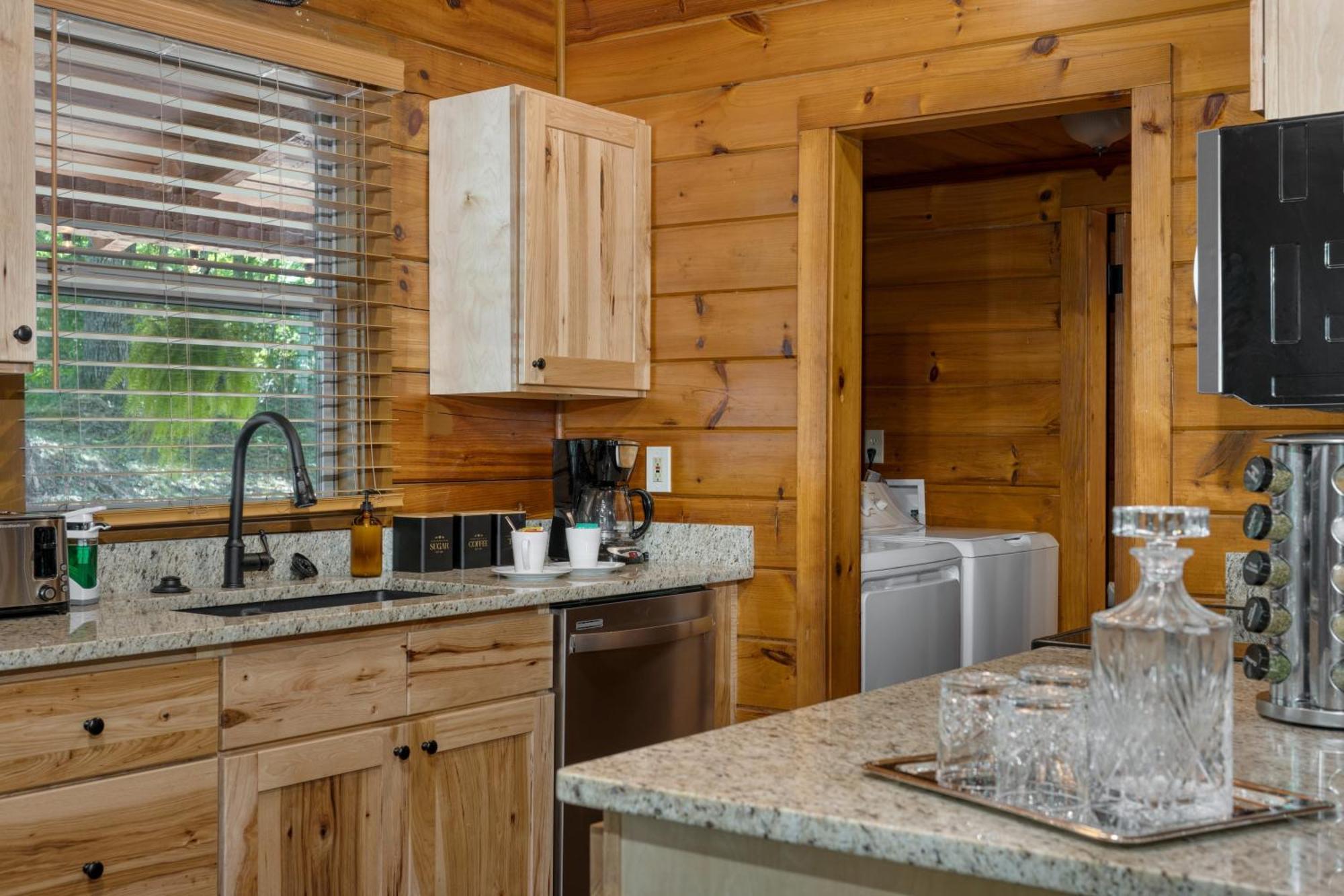 Dudley IV By Avantstay Cosy Cabin W Hot Tub Sweeping Views Pigeon Forge Eksteriør billede