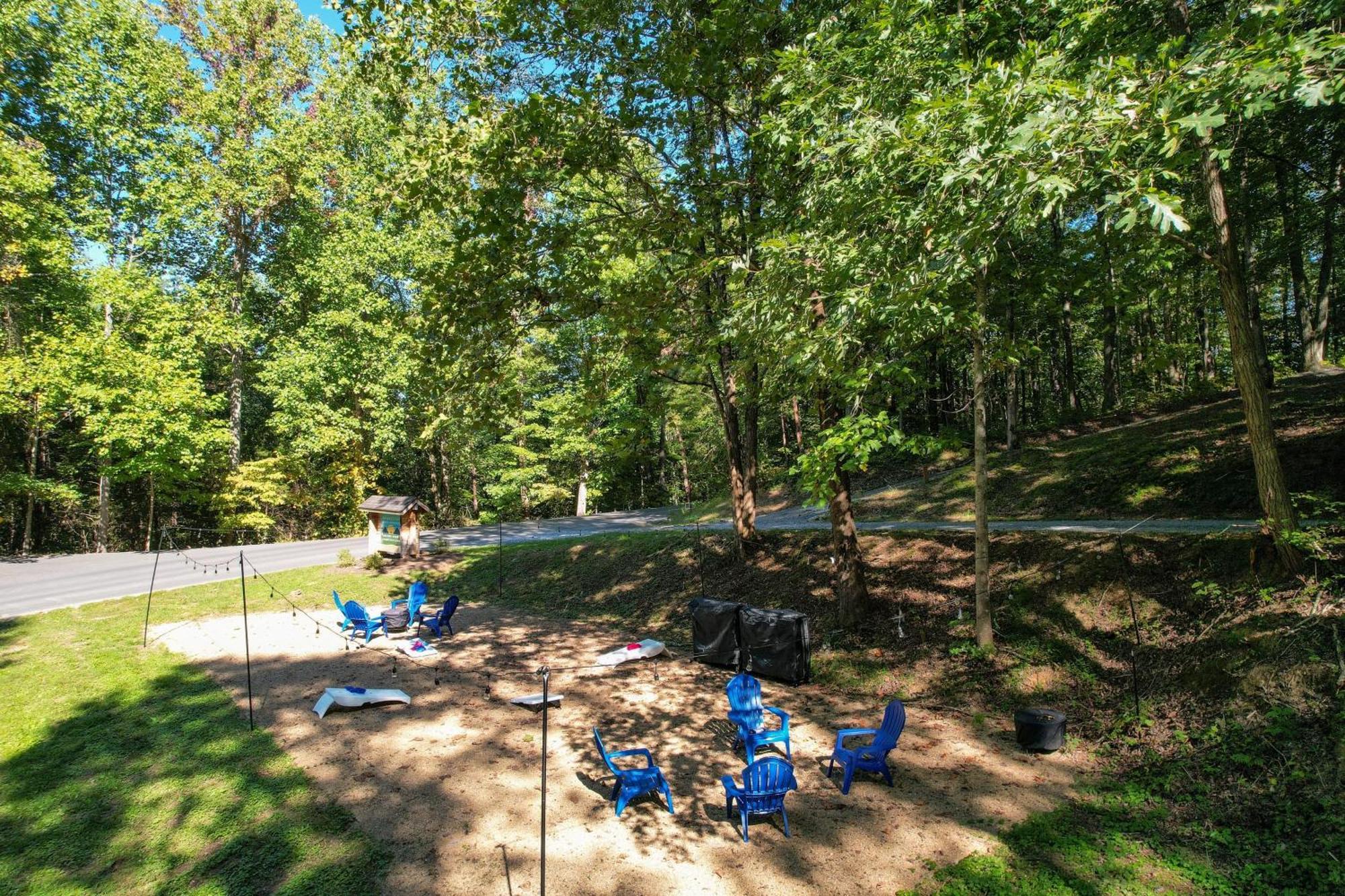 Dudley IV By Avantstay Cosy Cabin W Hot Tub Sweeping Views Pigeon Forge Eksteriør billede